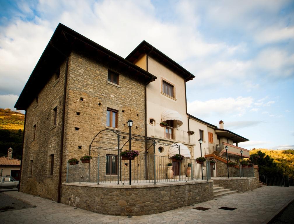 Agriturismo U' Casinu Da Scala 캄포라산지오바니 외부 사진
