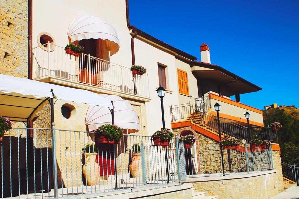 Agriturismo U' Casinu Da Scala 캄포라산지오바니 외부 사진