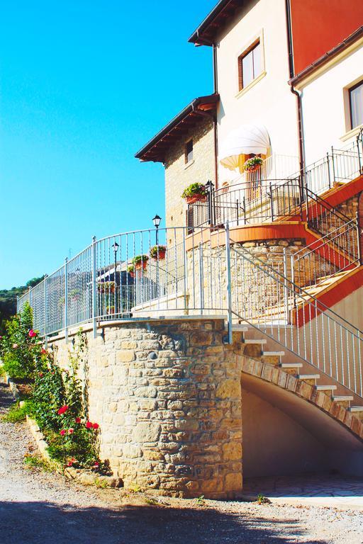 Agriturismo U' Casinu Da Scala 캄포라산지오바니 외부 사진