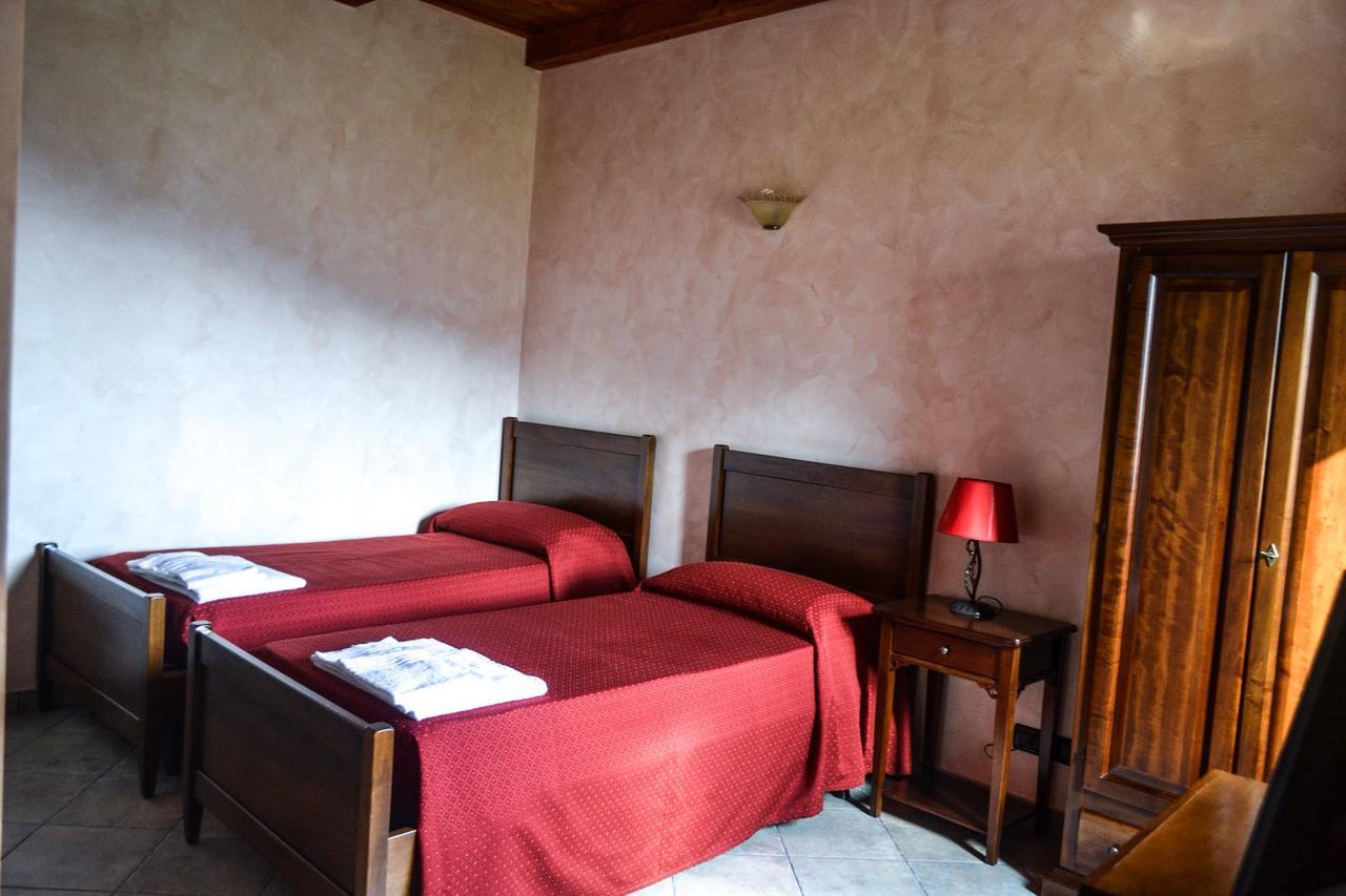 Agriturismo U' Casinu Da Scala 캄포라산지오바니 외부 사진